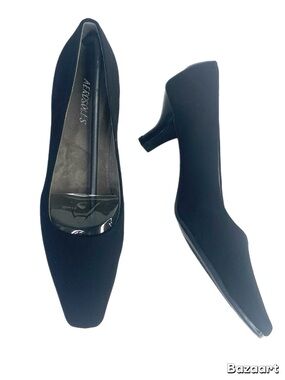 AEROSOLES Black Suede Pointed Toe Low Heel Pump